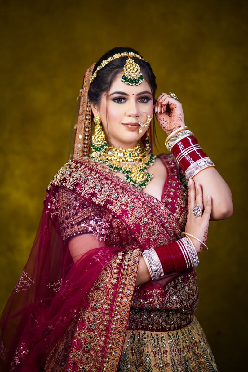 Portrait of an Indian bride in traditional attire